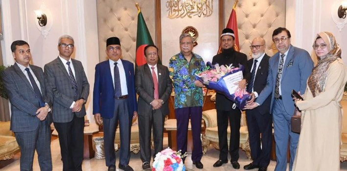 রাষ্ট্রপতির সঙ্গে আন্তর্জাতিক ইসলামী বিশ্ববিদ্যালয় প্রতিনিধিদলের সাক্ষাৎ
